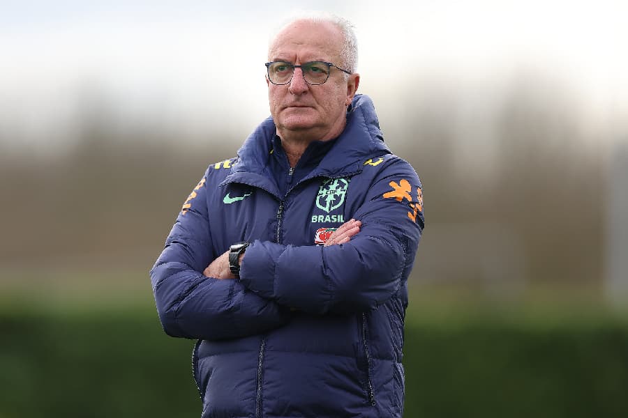 Seleção luta contra tabus diante da Inglaterra na estreia de Dorival