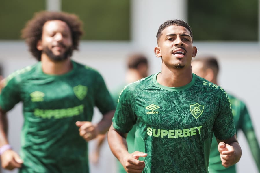 John Kennedy é afastado pelo Fluminense por novo caso de indisciplina