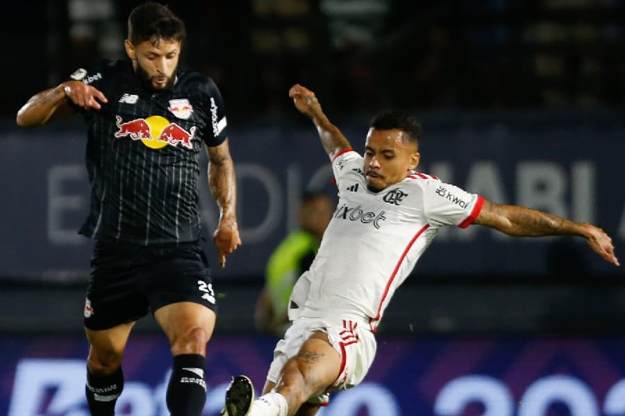 Bragantino fica no empate com Flamengo em jogo movimentado