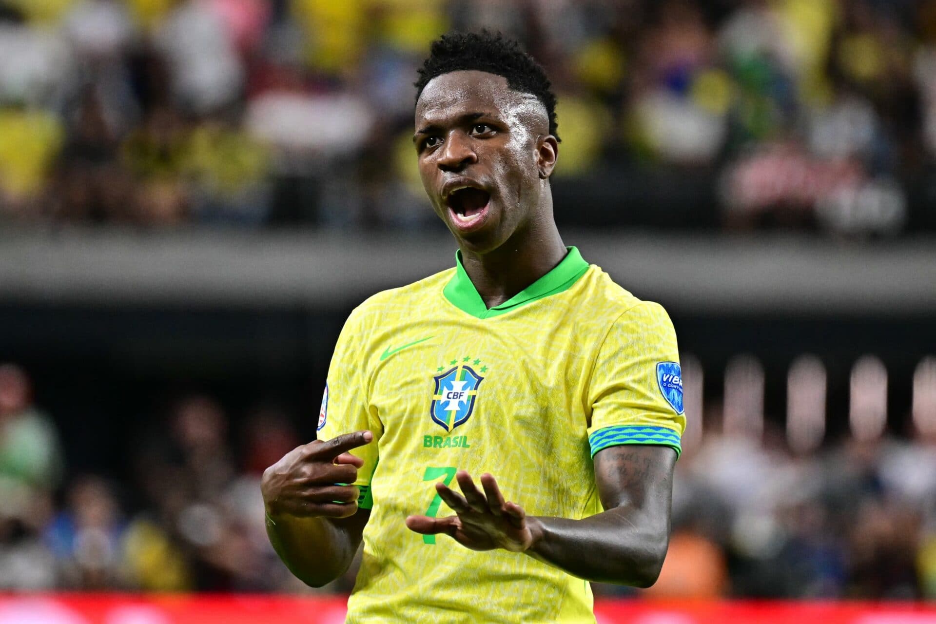 Alisson sobre Vini Jr: ‘É digno de ser o melhor do mundo’