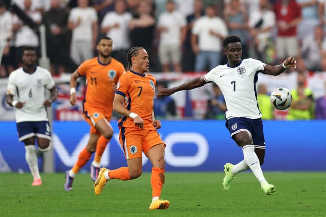 Inglaterra elimina Holanda nos acréscimos e vai à final contra Espanha