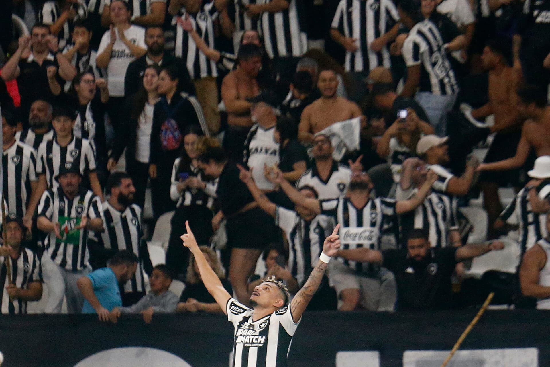 Botafogo de 2023 ou de 2024? As campanhas do líder do Brasileirão