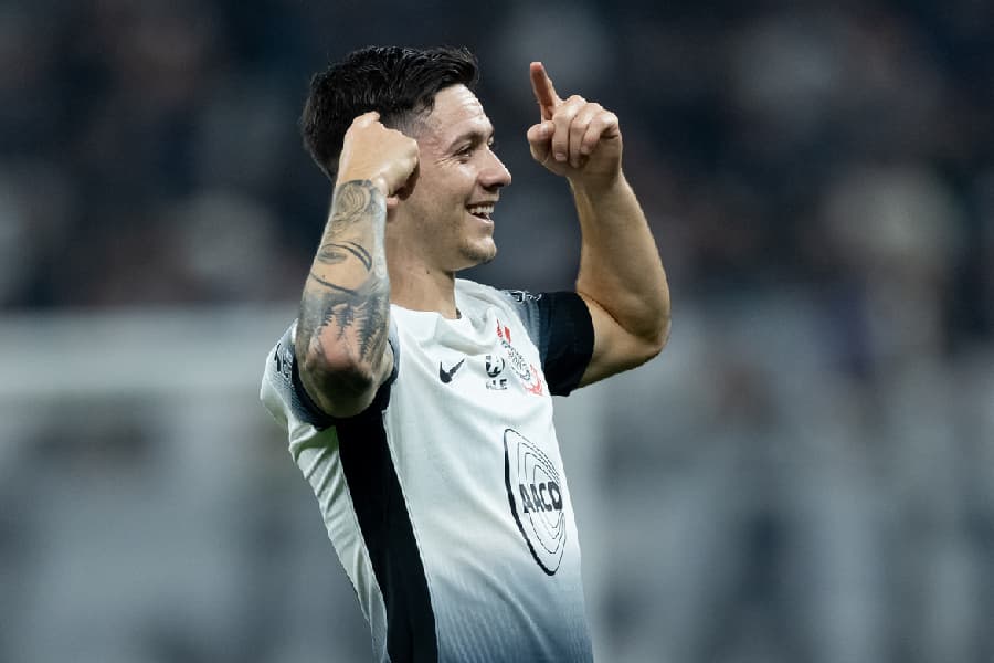 Corinthians bate o Vitória em confronto direto de Z-4 e respira