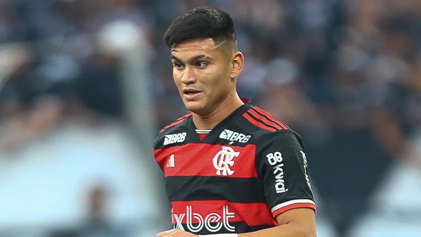Alcaraz emprestado e Danilo inscrito: as últimas do Flamengo