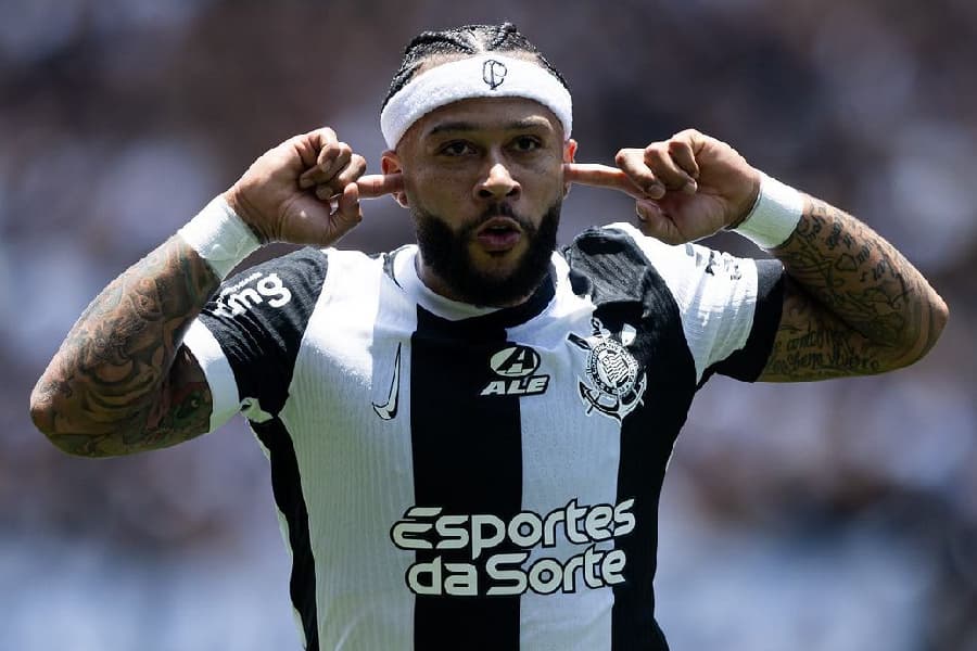 ‘Não entendo o porquê’, diz Memphis sobre jogar às 11h