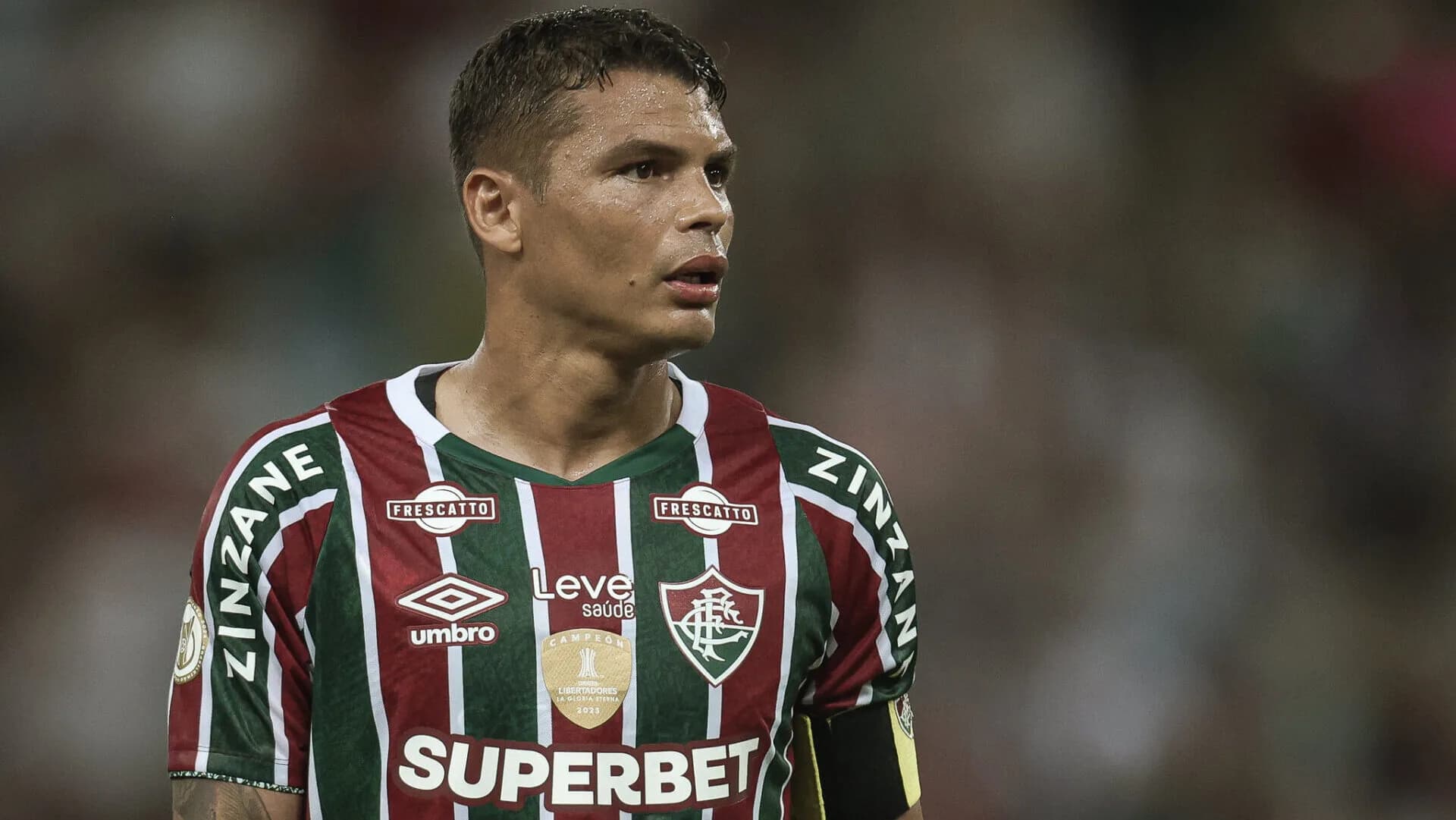 Thiago Silva se desculpa por desabafo sobre ‘falta de caráter’