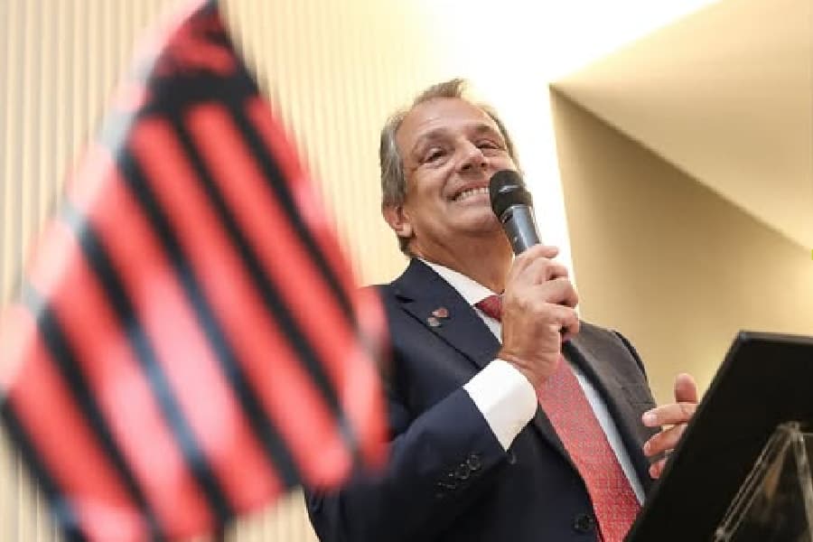 Flamengo aumenta onda de demissões e dispensa atletas