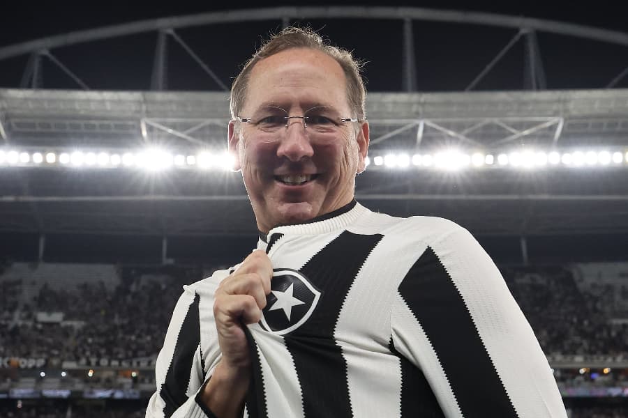 Textor volta a provocar o PSG: ‘Pequeno time de Paris’