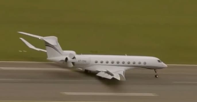 Neymar desembarca no Brasil; os detalhes de sua apresentação no Santos