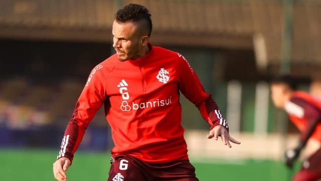 Fluminense se aproxima da contratação de Renê, ex-Flamengo