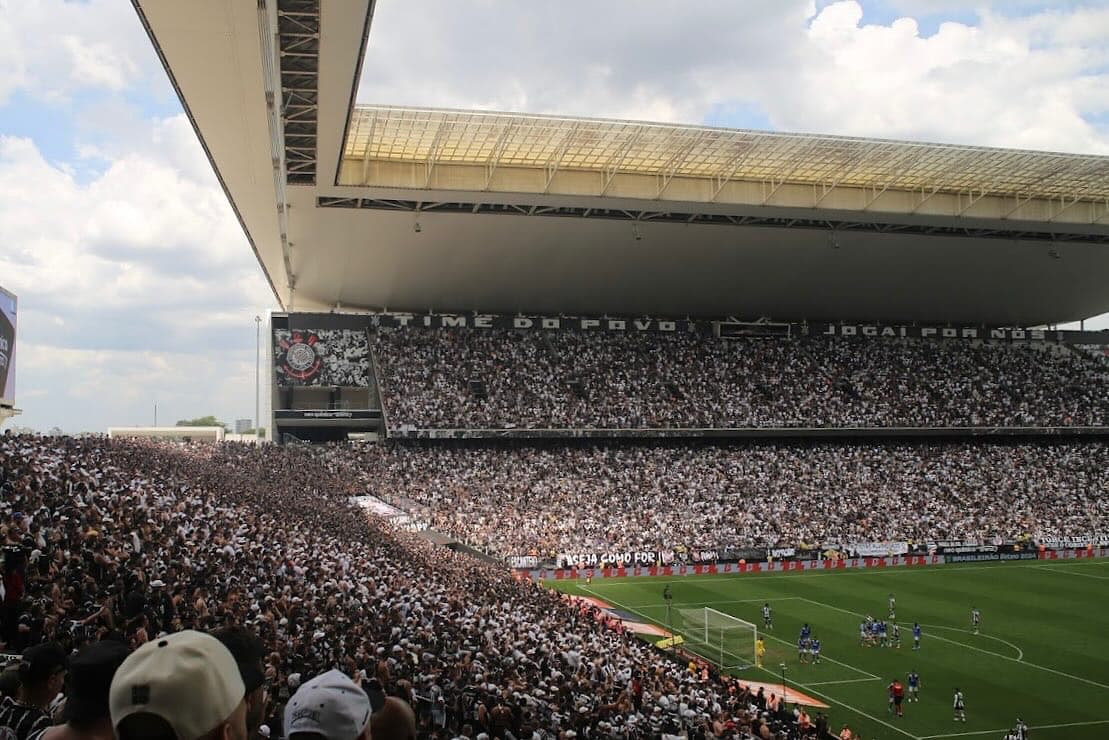 Corinthians esclarece gastos com cartão corporativo