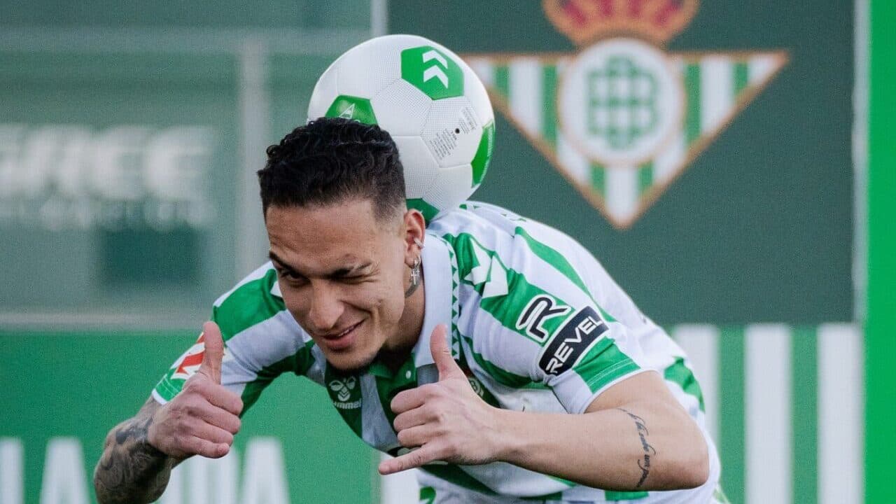 Espanyol enfrenta Betis na busca por salvação da La Liga; assista ao vivo