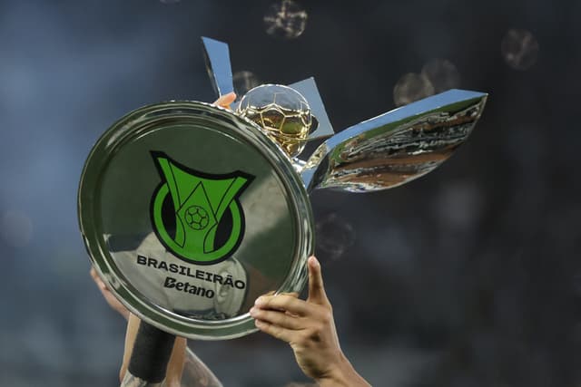 Líder e zona de rebaixamento: a classificação atualizada do Brasileirão