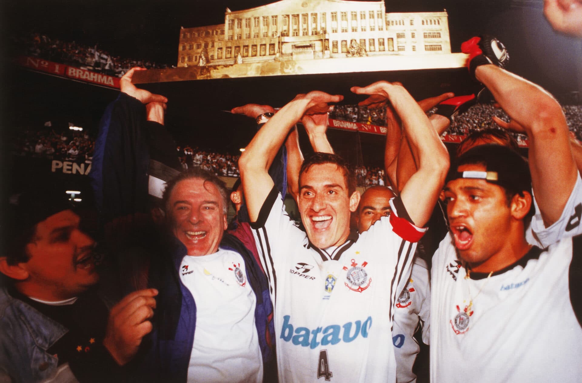 Gamarra reafirma posição sobre racismo: ‘Jogador não pode provocar torcedor’