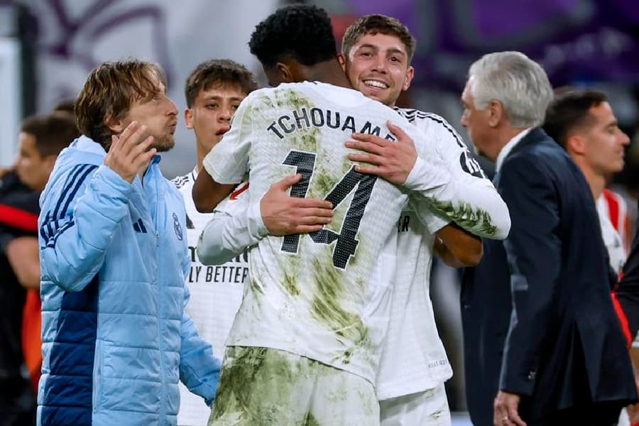 Real Madrid vence Bilbao nos acréscimos e ainda sonha com título