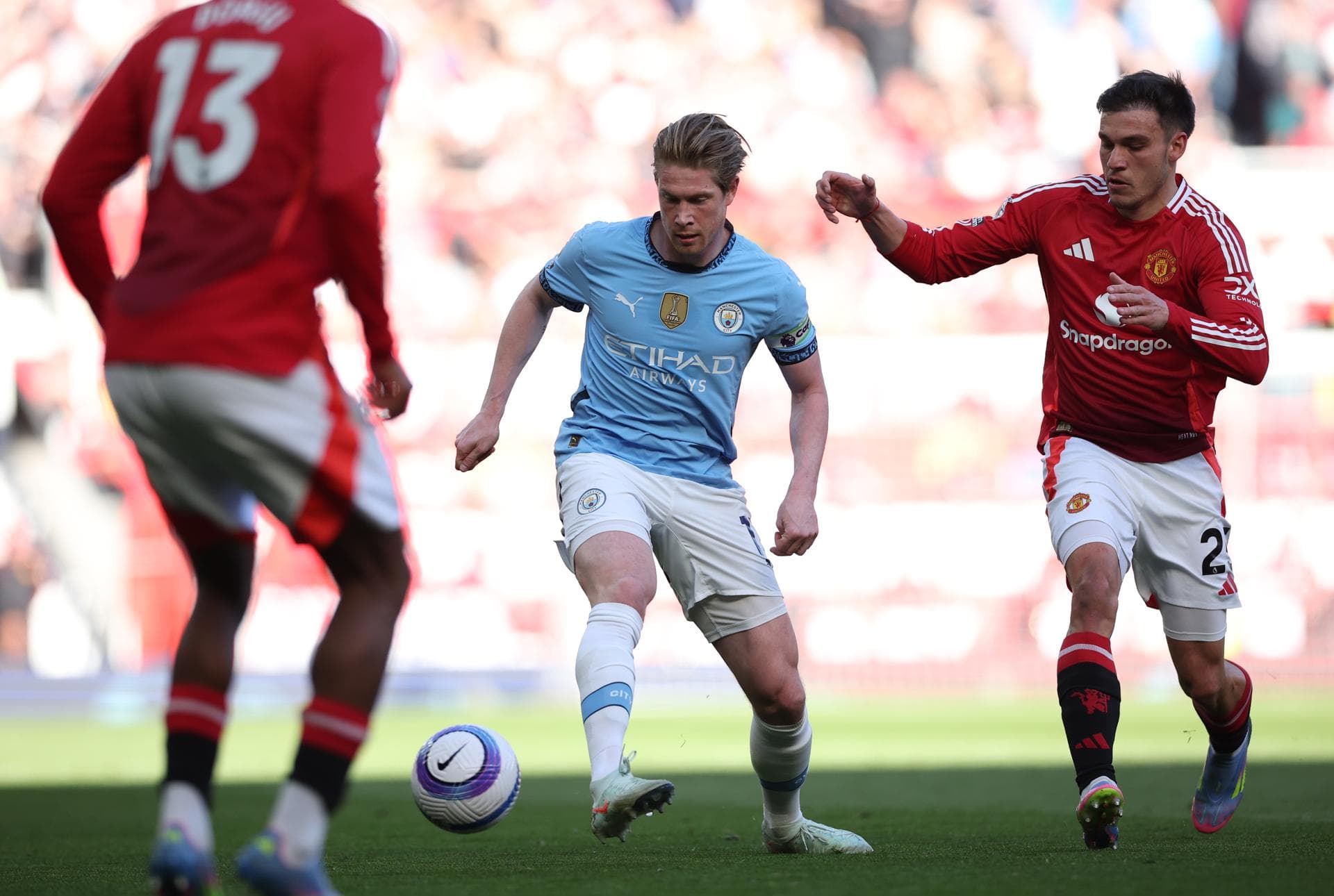 United e City ficam no empate sem gols em clássico de Manchester