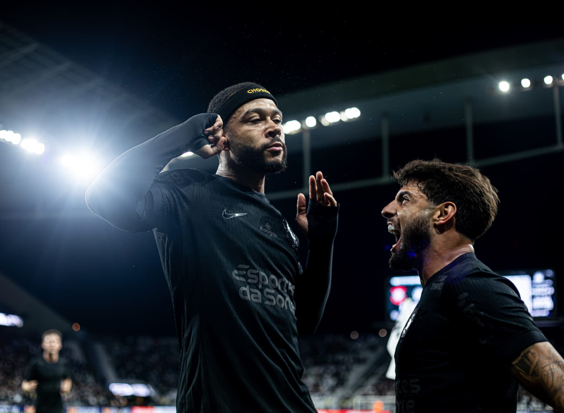 Corinthians sobra contra o Vasco e vence a primeira no Brasileirão