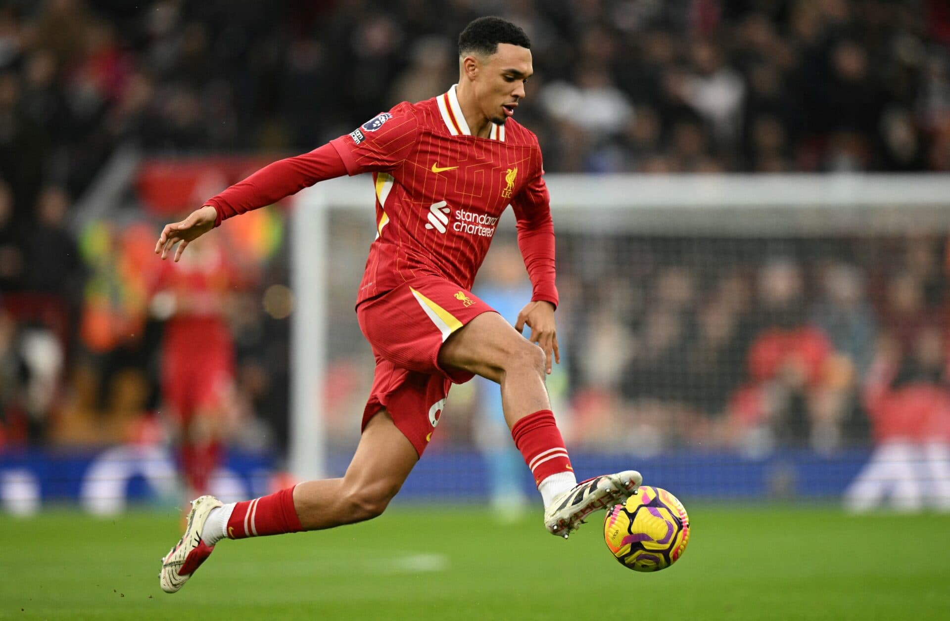 Alexander-Arnold anuncia saída do Liverpool; Real é o provável destino