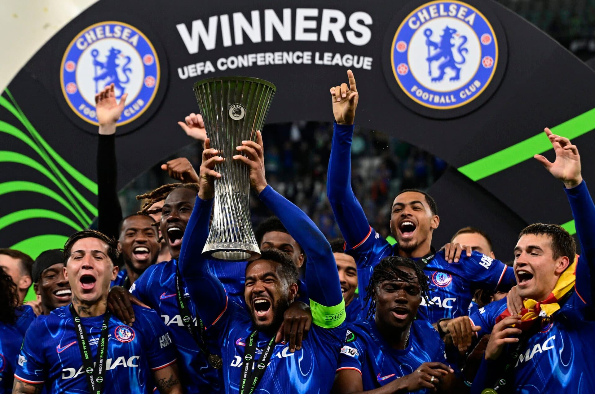 Chelsea vence seu 10º título internacional; veja os maiores campeões