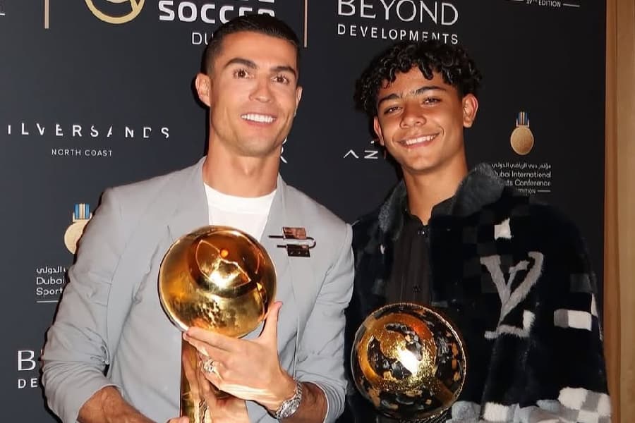 Cristiano Ronaldo comemora 1ª convocação do filho para seleção portuguesa