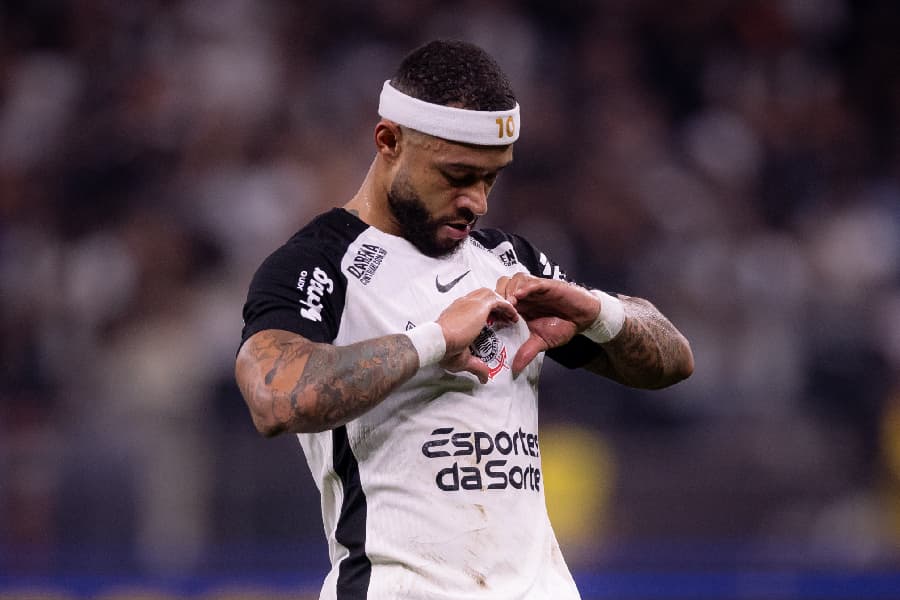 Corinthians vence Palmeiras e larga na frente na Copa do Brasil