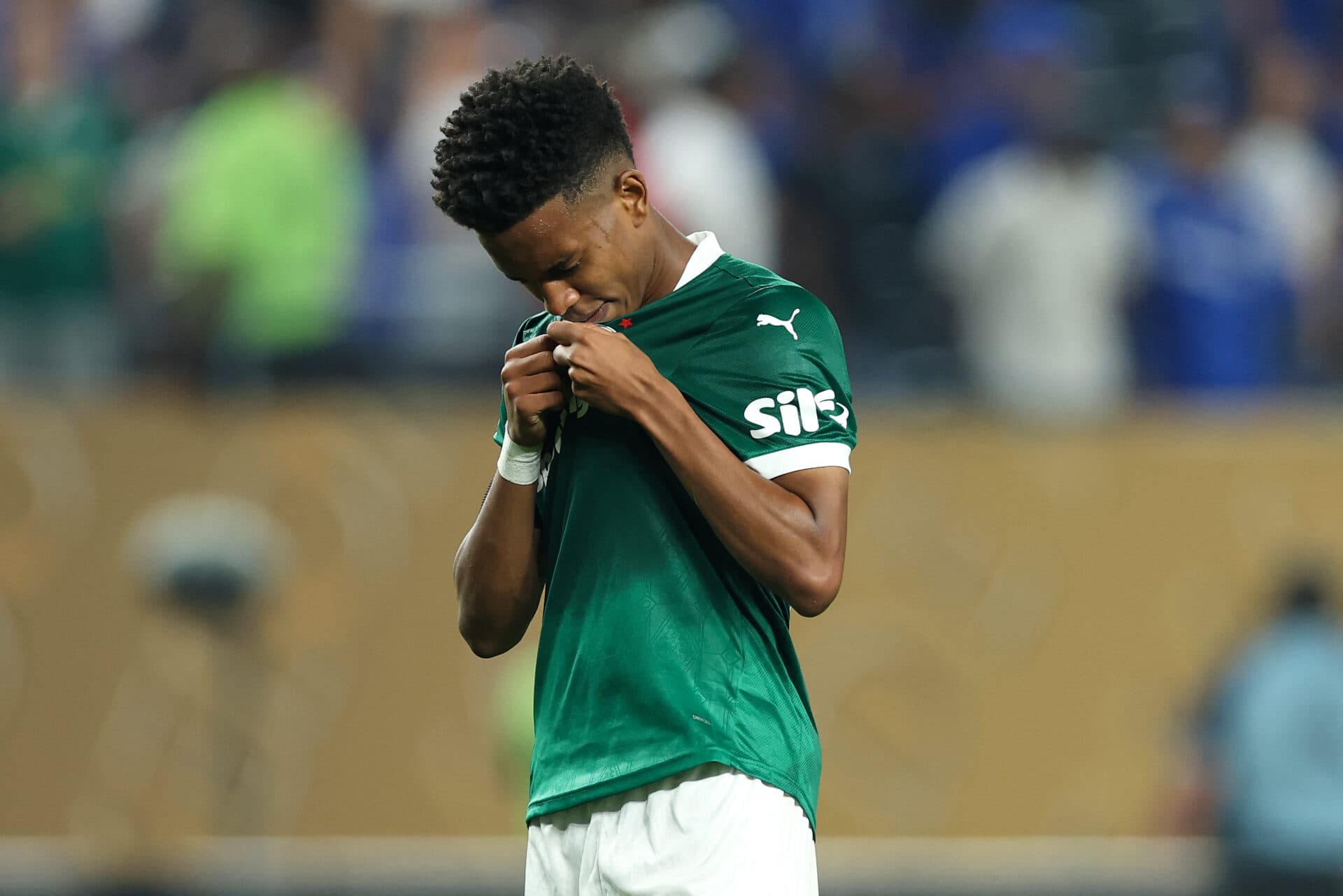 Do golaço ao choro: a despedida de Estêvão na eliminação do Palmeiras