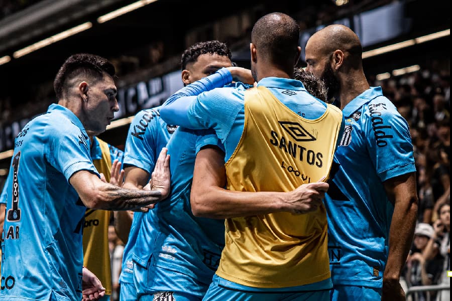 Em jogo eletrizante, Santos busca empate com o Atlético-MG