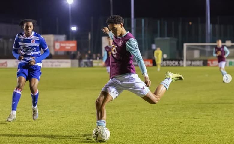 João Mendes: filho de Ronaldinho Gaúcho é contratado por clube inglês