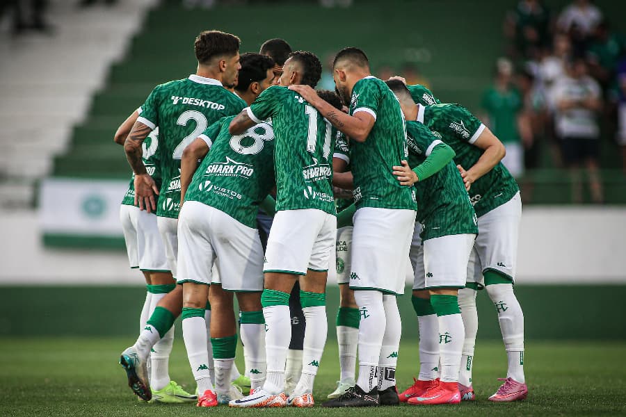 Série C: Guarani, Brusque e Náutico na briga pelo acesso