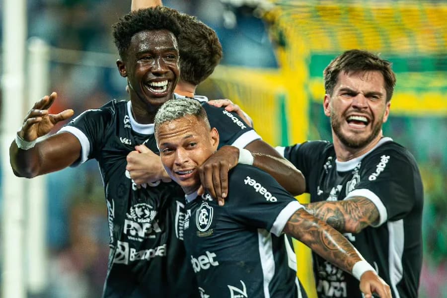 Série B tem disputa acirrada por acesso à elite; entenda as chances