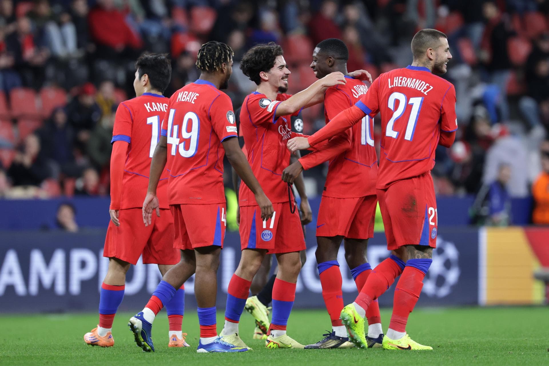 Em jogo caótico, PSG goleia Bayer Leverkusen por 6 a 2 na Champions