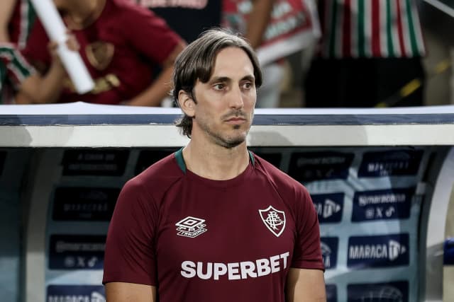 Zubeldia vive redenção e garante Libertadores ao Flu 100% no Maracanã