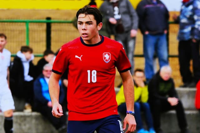 Filho de Buffon marca três gols pela seleção checa